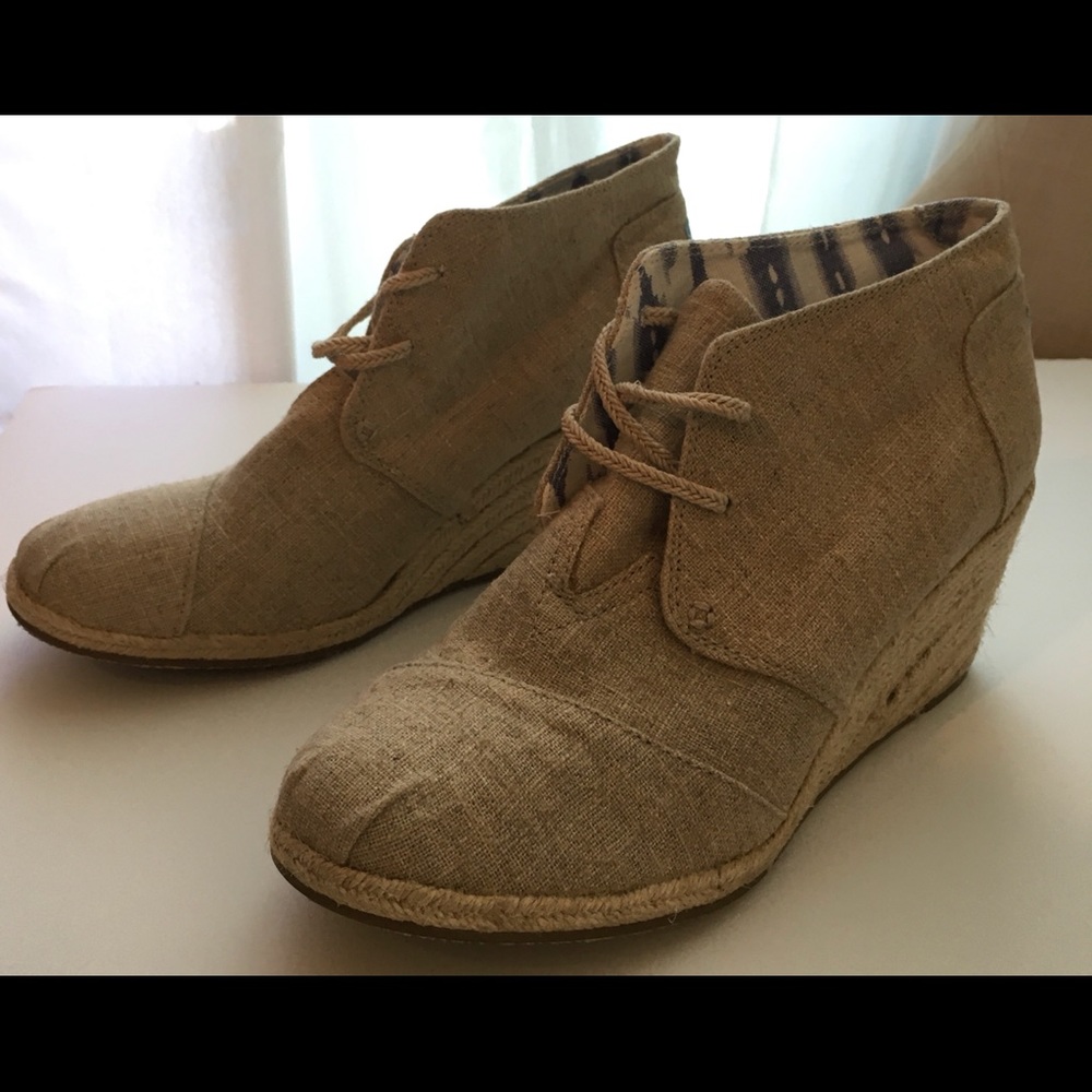 Toms shoes, beautiful spring colour, great/ new conditions ,nice …